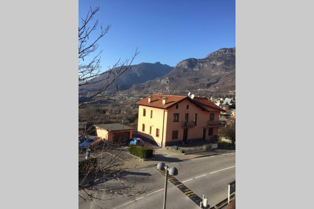 Appartamento Con Parcheggio Pubblico Sotto Casa Saint-Vincent Εξωτερικό φωτογραφία