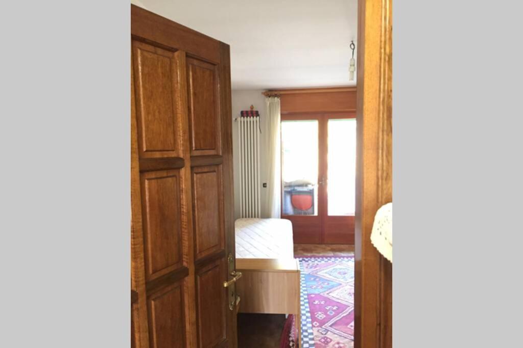 Appartamento Con Parcheggio Pubblico Sotto Casa Saint-Vincent Εξωτερικό φωτογραφία