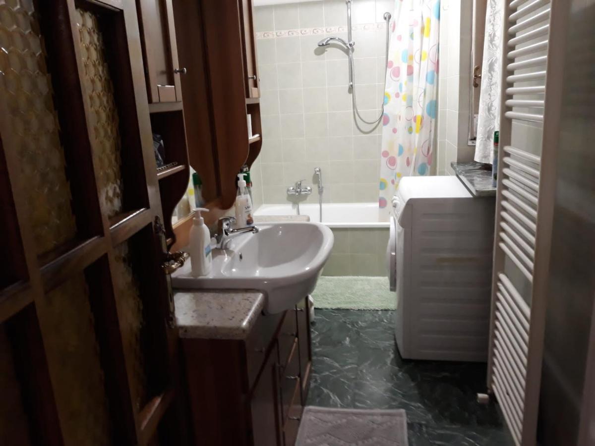 Appartamento Con Parcheggio Pubblico Sotto Casa Saint-Vincent Εξωτερικό φωτογραφία
